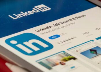 Woman Wrote Sex Work As Experience In Job Profile On LinkedIn Viral Post Divides Internet – महिला ने जॉब प्रोफाइल में लिखा