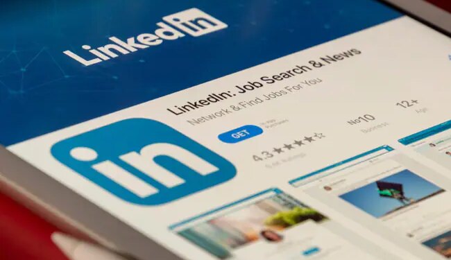 Woman Wrote Sex Work As Experience In Job Profile On LinkedIn Viral Post Divides Internet – महिला ने जॉब प्रोफाइल में लिखा