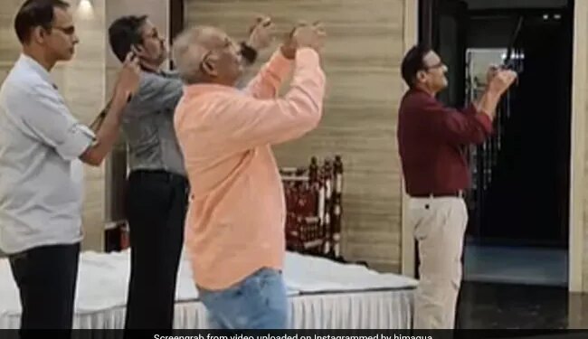 Uncle Recording Their Wife Dance Performance At A Wedding In The Cutest Way