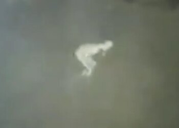 Viral Video :Aliens Have Come To Earth, Moving Video Of Aliens Captured In CCTV, Which Will Be Scared To See