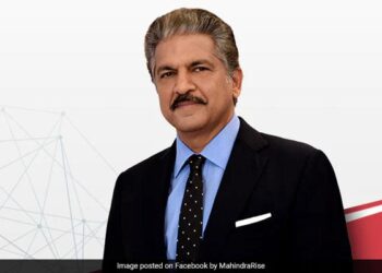 People On Twitter Asked Anand Mahindra – Are You An NRI? To This He Gave A Heart-winning Answer – Twitter पर लोगों ने आनंद महिंद्रा से पूछा