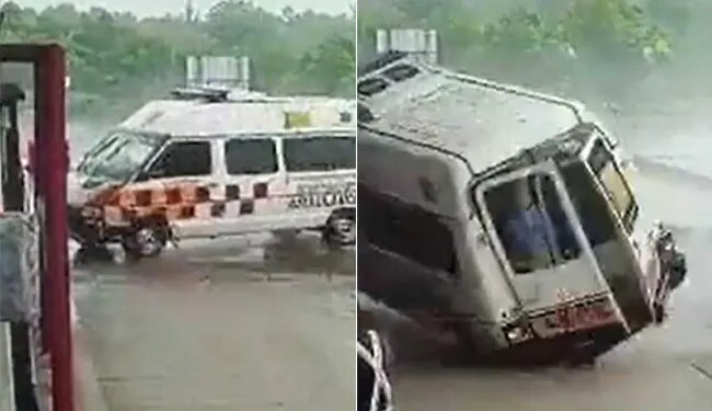 Karnataka Accident Video: Horrific Accident Of Ambulance At Shirur Toll Plaza Near Kundapur | Speeding Ambulance Crashes At Shirur Toll Gate