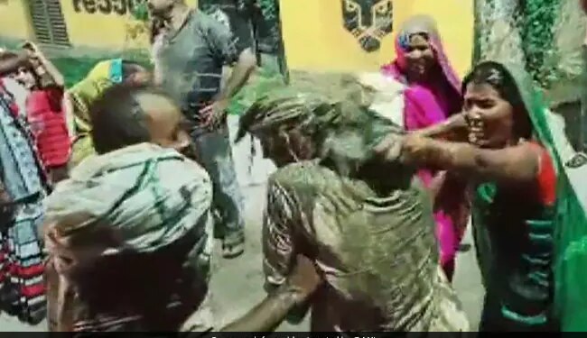 Women Bath BJP MLA With Mud, You Will Be Surprised To Know The Truth, Watch Video