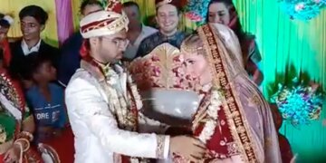 Indian Groom And Russian Bride Four Countries Guest Attend Wedding Ceremony In Kushinagar Uttar Pradesh