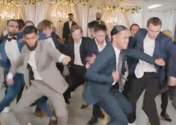 These Foreign Artists Performed Amazing Dance On The Desi Tune, The Video Is Going Viral – देसी गाने पर शादी में जमकर नाचे विदेशी लड़के, लोगों ने कहा