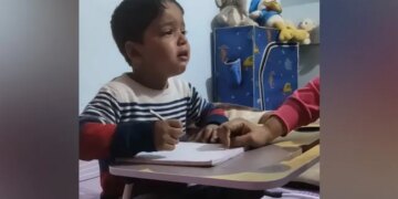 Child Crying When Mother Scolding Him For Not Studying Child Funny Conversation With Parents While Crying See Viral Video