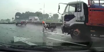 Viral Video: Man Slipped From The Bike Big Truck Coming From The Front See Video