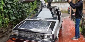 Kashmir Teacher Made Solar Car At Home With 11 Years Of Hard Work, It Is Very Advanced