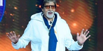 The Megastar Amitabh Bachhan Reached The Sets Of KBC Wearing A Sari, People Said – Stay Away From Ranbir, Photo Went Viral – साड़ी पहन KBC के सेट पर पहुंचें महानायक, लोगों ने कहा