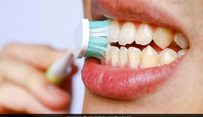 आपके दांतों को ब्रश कराएगा रोबोट, साफ-सफाई की होगी पूरी गारंटी