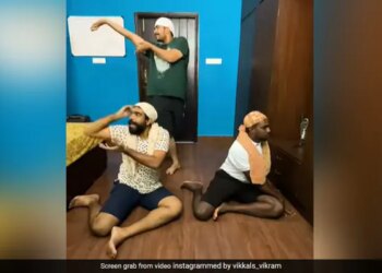 Funny Dance Video Of 3 Men Dancing To Aishwarya Rai Song Barso Re Has Over 21 Million Views Internet Says Hilarious – दोस्तों ने मिलकर बरसो रे मेघा…गाने पर किया फनी डांस, हंसी नहीं रोक पा रहे लोग, बोले