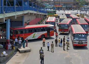 एक ही ब्वॉयफ्रेंड को लेकर दो लड़कियों के बीच हुई जबरदस्त लड़ाई, फिर लड़के ने दिखाई ये चालाकी…