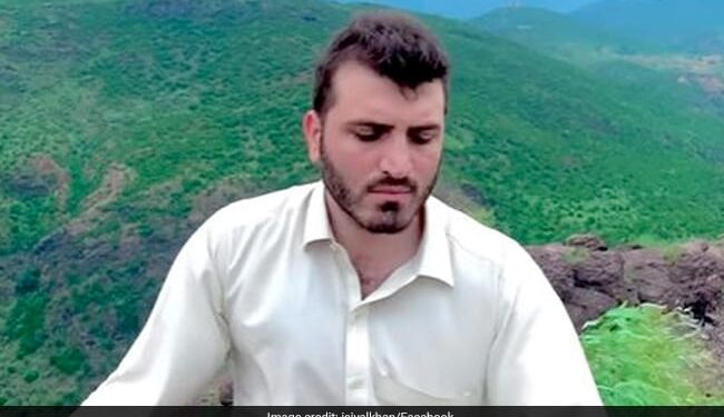 Pakistani Artist Plays Indias National Anthem On 75 Years Of Independence Day Video Goes Viral On Internet – VIRAL VIDEO : पाकिस्तानी कलाकार ने भारतीय राष्ट्रगान को इंस्ट्रूमेंट पर ऐसे बजाया, सोशल मीडिया पर हो रही खूब तारीफ