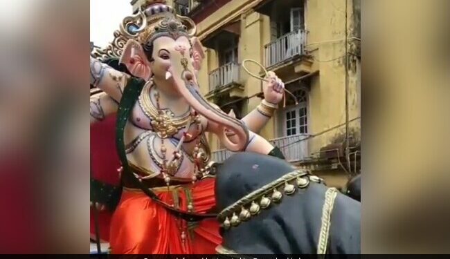 Anand Mahindra Wishes People On Ganesh Chaturthi 2022 In A Special Way Shares Amazing Video Of Ganpati