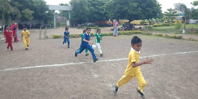 राष्ट्रीय खेल दिवस के अवसर पर प्राईम एकेडमी में किया गया खेलो का आयोजन