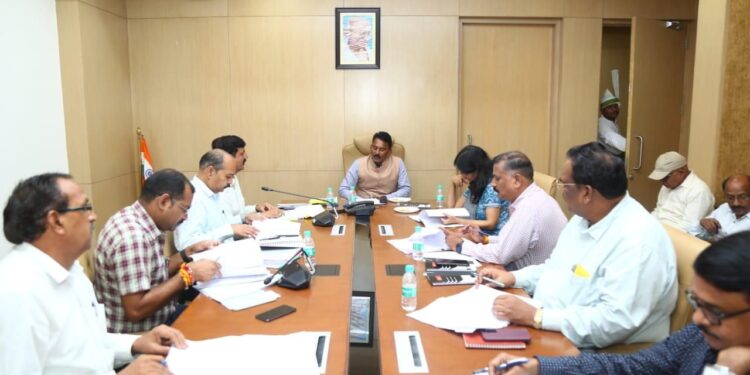 कैबिनेट मंत्री श्री सिलावट की अध्यक्षता में मत्स्य महासंघ की काम-काज समिति की बैठक संपन्न