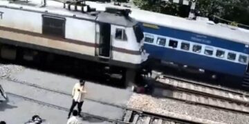 Train Hit Bike On Railway Crossing In Etawah Uttar Pradesh | Train Crushes Motorcycle Into Pieces In Etawah