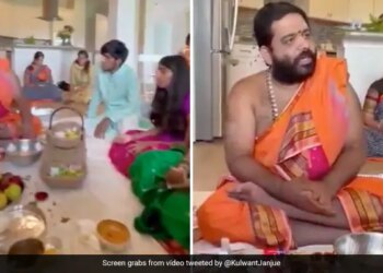 Satyanarayan Katha In English Pandit Ji Video Viral On Social Media Internet Says Superb