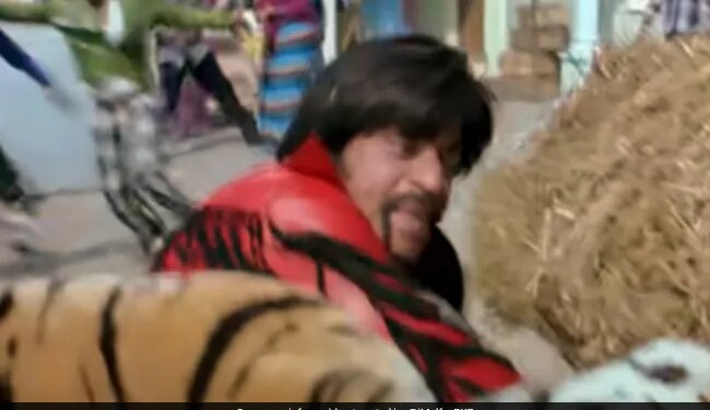 This Scene From Shahrukh Khan Om Shanti Om Scene Goes Viral People Shocked Says Thanks For Ruining Movie – शाहरुख खान की ओम शांति ओम का सीन हुआ वायरल, लोगों ने देख लिया कुछ ऐसा, बोले