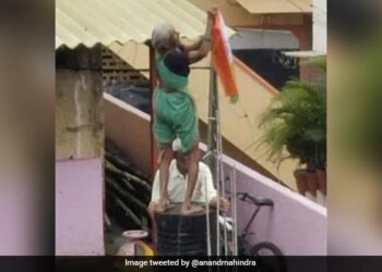 Grandmother Hoisted On The Drum, So The Pride Of The Tricolor Remained Intact, Anand Mahindra Saluted