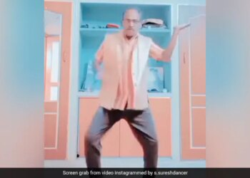 Man Killer Dance Moves To Hrithik Roshan Dil Na Diya Song Internet Says Age Just A Number