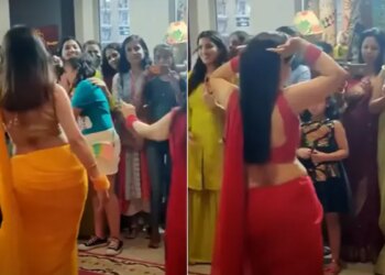 Viral Video Of Ladies Belly Dance Wearing Saree On Allu Arjun Rashmika Mandanna Pushpa Movie Song And Akshay Kumar Raveena Todon Song