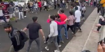Garba At Marine Drive Anand Mahindra Shares Video Of People Performing Garba At Mumbai Marine Drive – मरीन ड्राइव पर गरबा करते दिखे लोग, आनंद महिंद्रा बोले