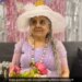 Old Woman Celebrates Birthday With Family In Victorian Style Internet Loves Her Spirit – अपने बर्थडे पर महारानी विक्टोरिया की तरह तैयार हुईं 89 साल की दादी, किया ऐसा मेकअप, लोग बोले