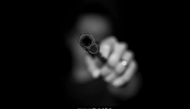 The Woman Took Out Rs 10 Lakh By Showing A Fake Gun And Also Made A Video Of It, People Are Shocked