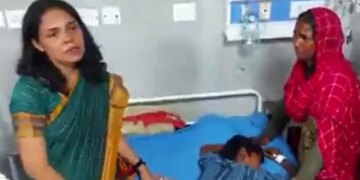 Ek IAS Aisa Bhi: Roshan Jacob Cried Seeing The Injured Child, Said- I Will Save The Child In Any Case – एक IAS ऐसा भी: घायल बच्चे को देख रो पड़ीं रोशन जैकब, कहा