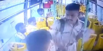 बस का किराया मांगने पर NCC कैडेट ने बस कंडक्टर को बुरी तरह पीटा, सिर्फ 5 रुपये की थी टिकट