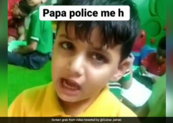 Student Gets Angry With Teacher Threaten Her Says Mere Papa Police Main Hain Watch Viral Video