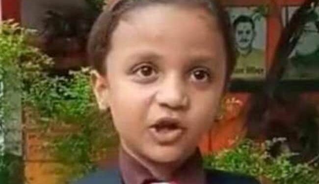 In 38 Seconds, This Girl Counted The Names Of 75 Districts Of UP Without Stopping, People Said – She Will Become An IAS – 38 सेकंड में इस बच्ची ने बिना रुके यूपी के 75 जिलों के नाम गिना दिए, लोगों ने कहा