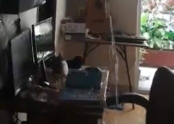 Builders Made Such A Flat, In Which Water Started Coming Out, This Careless Video Has Gone Viral
