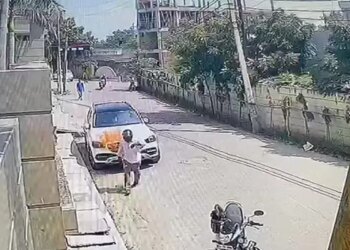 Angry Worker Set Mans Mercedes On Fire, Video Went Viral On All Social Media Platforms
