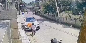 Angry Worker Set Mans Mercedes On Fire, Video Went Viral On All Social Media Platforms