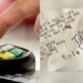 2 Lakh Tip Given To The Waiter After Eating Thousand Rupees Food Now Said Return The Money | US Cafe Sues Customer For Tipping Waitress $3,000 And Then Demanding It Back: Report
