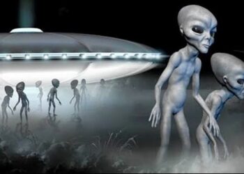 Mysterious Shining Light Was Seen In The Sky Of UP, People Said – Is This Aliens Train? – यूपी के आसमान में दिखी रहस्यमई चमचामाती रौशनी, लोगों ने कहा