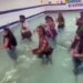 People Doing Garba In Swimming Pool Internet Gets Angry To See This Viral Video – स्विमिंग पूल में गरबा करते लोगों का Video वायरल, देखकर भड़के लोग, बोले