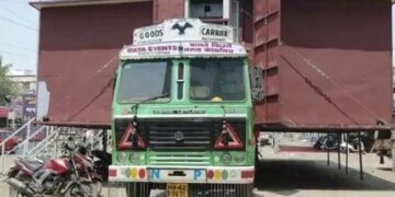 The Man Did Wonders! The Truck Was Turned Into Marriage Hall, Anand Mahindra Said I Have To Meet