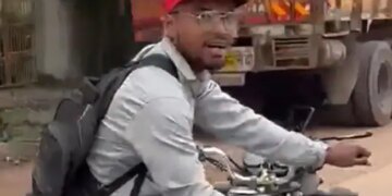 Durg Bike Stunt Viral Video: Durg Police Cut The Challan Of Bike Stuntman | Bike Stunt Video Viral On Social Media