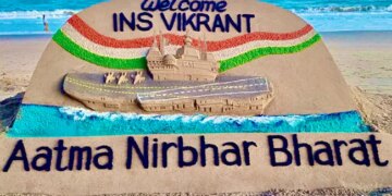 Sudarshan Patnaik Welcomed First Indigenous Aircraft Carrier INS Vikrant Created Beautiful Artwork Watch Video