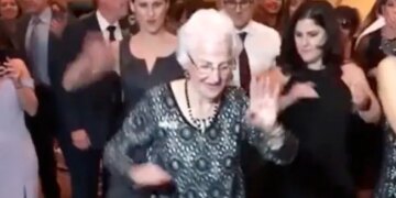 98 Year Old Grandmother Did Such A Dance That All The Girls Became Speechless, 16 Lakh People Watched The Video