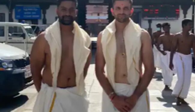 South African Cricketer Keshav Maharaj Congratulates Navratri, Shares Picture