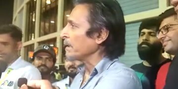 पाकिस्तान की हार के बाद रमीज राजा को आया गुस्सा, भारतीय पत्रकार का फोन छीना, देखें वीडियो
