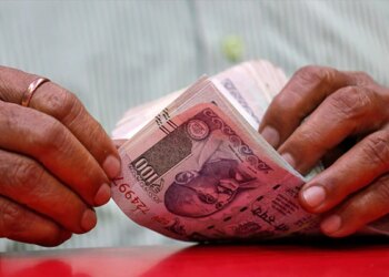 Fact Check Central Govt Employees Dearness Allowance Increased By 4% Centre Says No Such Order