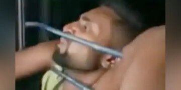 Passengers Caught Mobile Thief From Moving Train, Then Hung Outside The Window, Watch Video