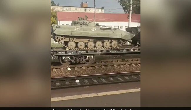Ukrainian Government Adviser Claims Russia Has Taken Out Soviet-Era Tanks From Storage Amid War Watch Video