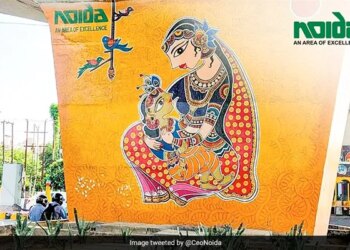 People Are Liking The Charming Mithila Painting Seen On The Pillars Of Noida Flyover.