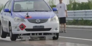 China Tests The Worlds First Car To Run Above The Road | China Tests Flying Cars That Can Reach 230 Km Per Hour